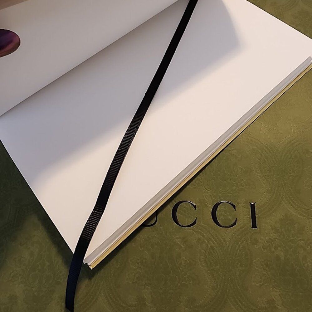 Gucci Notebbook - Picture 4 of 4